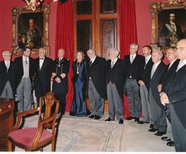 Los directores de las Academias y los académicos de número de la Real Academia Española en el des...