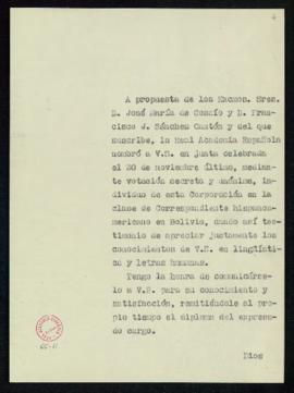 Copia sin firma del oficio del secretario a Augusto Guzmán de traslado de su nombramiento como ac...
