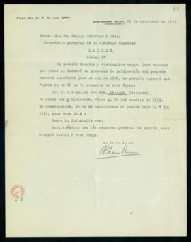 Carta de C. F. Adolf van Dam a Emilio Cotarelo en la que le pide que se rectifique su nombre en l...