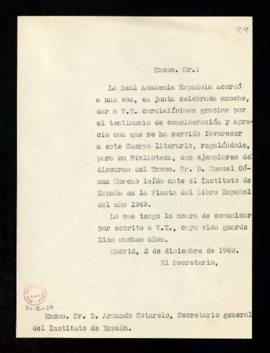 Copia sin firma del oficio del secretario a Armando Cotarelo de traslado del agradecimiento de la...