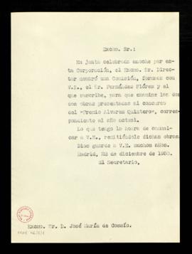 Copia sin firma del oficio del secretario a José M.ª de Cossío con el que le comunica que el dire...
