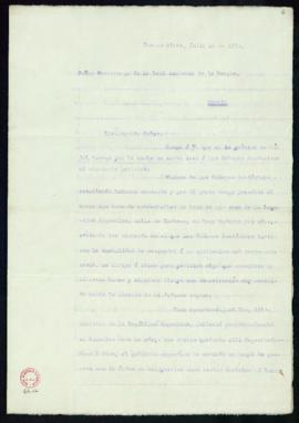 Carta de Guillermina de O.[Oliveira] C.[Cézar] de Wilde al secretario en la que ruega que la Acad...