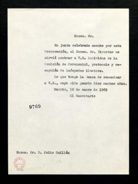 Copia sin firma del oficio del secretario [Rafael Lapesa] a Julio Guillén de comunicación de su n...