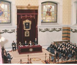 Víctor García de la Concha toma la palabra en la inauguración del curso de las Reales Academias d...