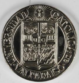 Medalla conmemorativa del cincuentenario de la Universidad Católica de Valparaíso