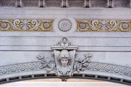 Detalle del arco del Salón de Actos
