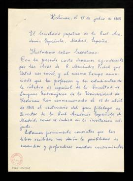 Carta de N. Rusu al secretario de la Real Academia Española en la que le informa de que los profe...