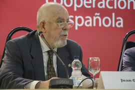 Intervención de Juan Gil, miembro de número de la Real Academia Española, en el acto de homenaje ...