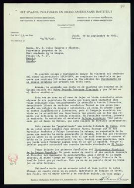 Carta de C. F. Adolf van Dam a Julio Casares con la que le remite un paquete de 518 notas para el...