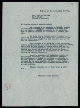Minuta de la carta de Julio Casares a C. F. Adolf van Dam en la que le agradece la suya y los paq...