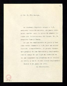 Copia sin firma del oficio del secretario a Pío Baroja de traslado de su elección para la plaza d...