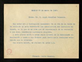 Carta de Julio Casares a Ángel González Palencia en la que le informa del envío de una copia lite...