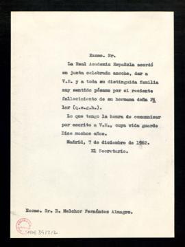 Copia del oficio del secretario [Julio Casares] a Mechor Fernández Almagro con el que le traslada...