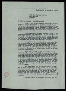 Minuta de la carta de Julio Casares a C. F. Adolf van Dam en la que le dice que gracias a su trab...