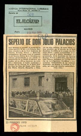 Recorte del diario El Alcázar con la noticia titulada Sepelio de don Julio Palacios