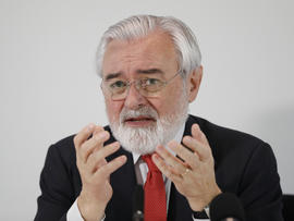 Intervención de Darío Villanueva, director de la Real Academia Española, en el  I Congreso Intern...