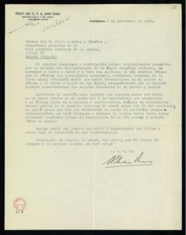 Carta de C. F. Adolf van Dam a Julio Casares en la que expresa su pesar por el fallecimiento de Á...