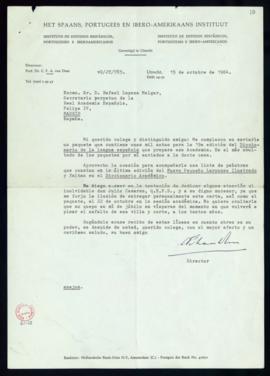 Carta de C. F. Adolf van Dam a Rafael Lapesa con la que le remite 1000 notas para la 19.ª edición...