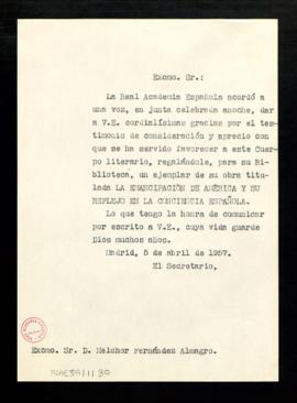 Copia del oficio del secretario [Julio Casares] a Melchor Fernández Almagro en el que le comunica...