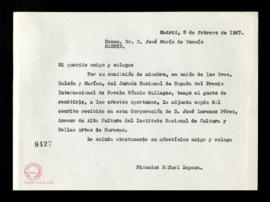 Copia sin firma de la carta de Rafael Lapesa a José María de Cossío con la que le remite, por su ...