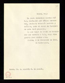 Copia sin firma del oficio del secretario a Agustín G. de Amezúa de traslado de su reelección com...