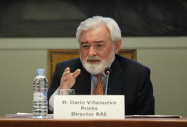 Intervención de Darío Villanueva, director de la Real Academia Española, durante la mesa redonda