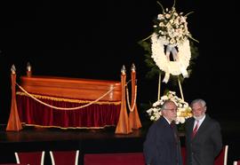 Darío Villanueva, director de la Real Academia Española, y José María Merino, académico de número...