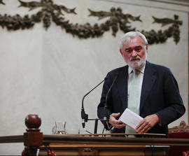 Intervención de Darío Villanueva, director de la Real Academia Española, durante la conmemoración...