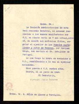 Copia sin firma del oficio del secretario a Félix de Llanos y Torriglia del acuerdo de la junta d...
