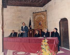El rey Juan Carlos I toma la palabra en el acto institucional celebrado en la Abadía de Silos con...