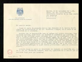 Carta de Rafael Estrada a Julio Casares, secretario de la Real Academia Española, con la que le d...
