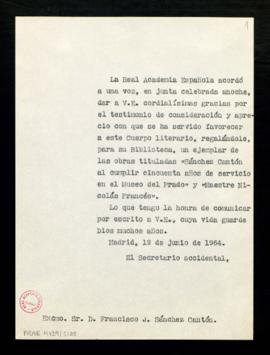 Copia sin firma del oficio del secretario accidental a Francisco J. Sánchez Cantón en el que le c...