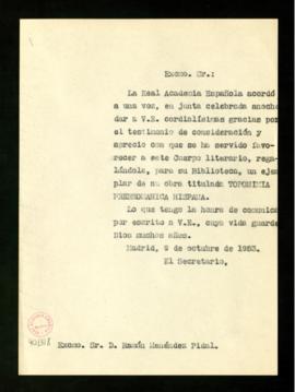 Copia sin firma del oficio del secretario [Julio Casares] a Ramón Menéndez Pidal de traslado del ...