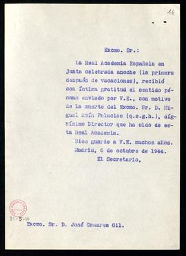 Copia sin firma del oficio del secretario a José Casares Gil de traslado del agradecimiento de la...