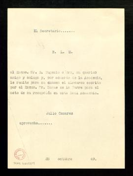 Copia sin firma del besalamano del secretario, Julio Casares, a Eugenio d'Ors con el que le remit...