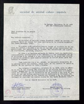 Carta de Pedro Atienza Simarro y Damián Pretel, presidente y secretario de la Sociedad de Amistad...