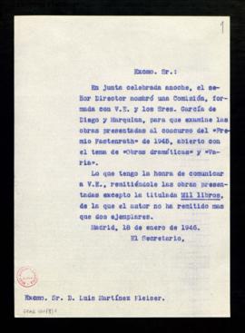 Copia sin firma del oficio del secretario a Luis Martínez Kleiser con el que le comunica que ha s...