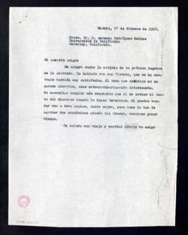 Copia sin firma de la carta [del secretario] a Antonio Rodríguez-Moñino en la que le responde que...