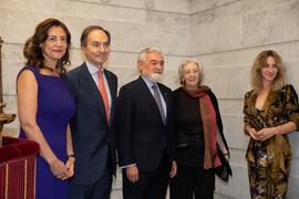 Darío Villanueva, Montserrat Iglesias, Javier Pascual, Clara Janés y Marta Poveda en la Real Acad...