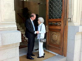 José Manuel Blecua recibe a Ana María Matute en la sede de la Real Academia Española