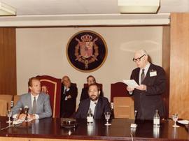 Pedro Laín, director, da un discurso en presencia del rey Juan Carlos I y del ministro de cultura...