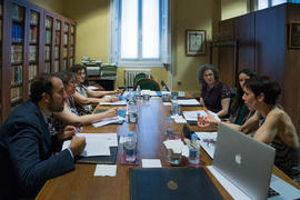 Sesión de trabajo en la sala de la Asociación de Academias de la Lengua Española