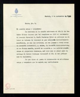 Copia sin firma de la carta del secretario [Rafael Lapesa] a José María Pemán en la que le comuni...