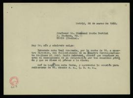 Copia de la carta del secretario a Giovanni Maria Bertini sobre el acuerdo de la Corporación de q...