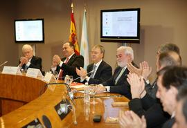 Firma del acuerdo para la organización del VIII Congreso Internacional de la Lengua Española en C...