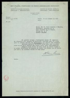 Carta de C. F. Adolf van Dam a Julio Casares con la que le remite un paquete de más de 557 papele...