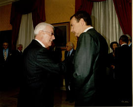 El presidente del gobierno, José Luis Rodríguez Zapatero, y el director de la Real Academia Españ...