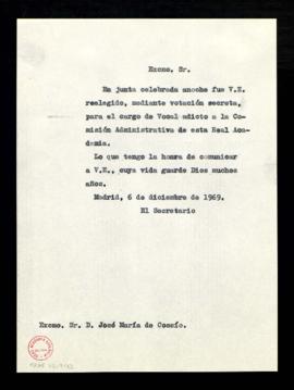 Copia sin firma del oficio del secretario a José María de Cossío en el que le comunica su reelecc...
