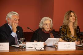 Clara Janés, junto a Darío Villanueva y Marta Poveda, en la presentación del proyecto Amamos la p...