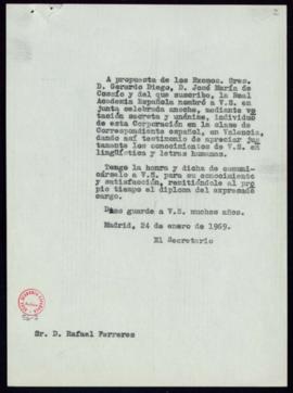 Copia sin firma del oficio del secretario a Rafael Ferreras de traslado de su nombramiento como a...